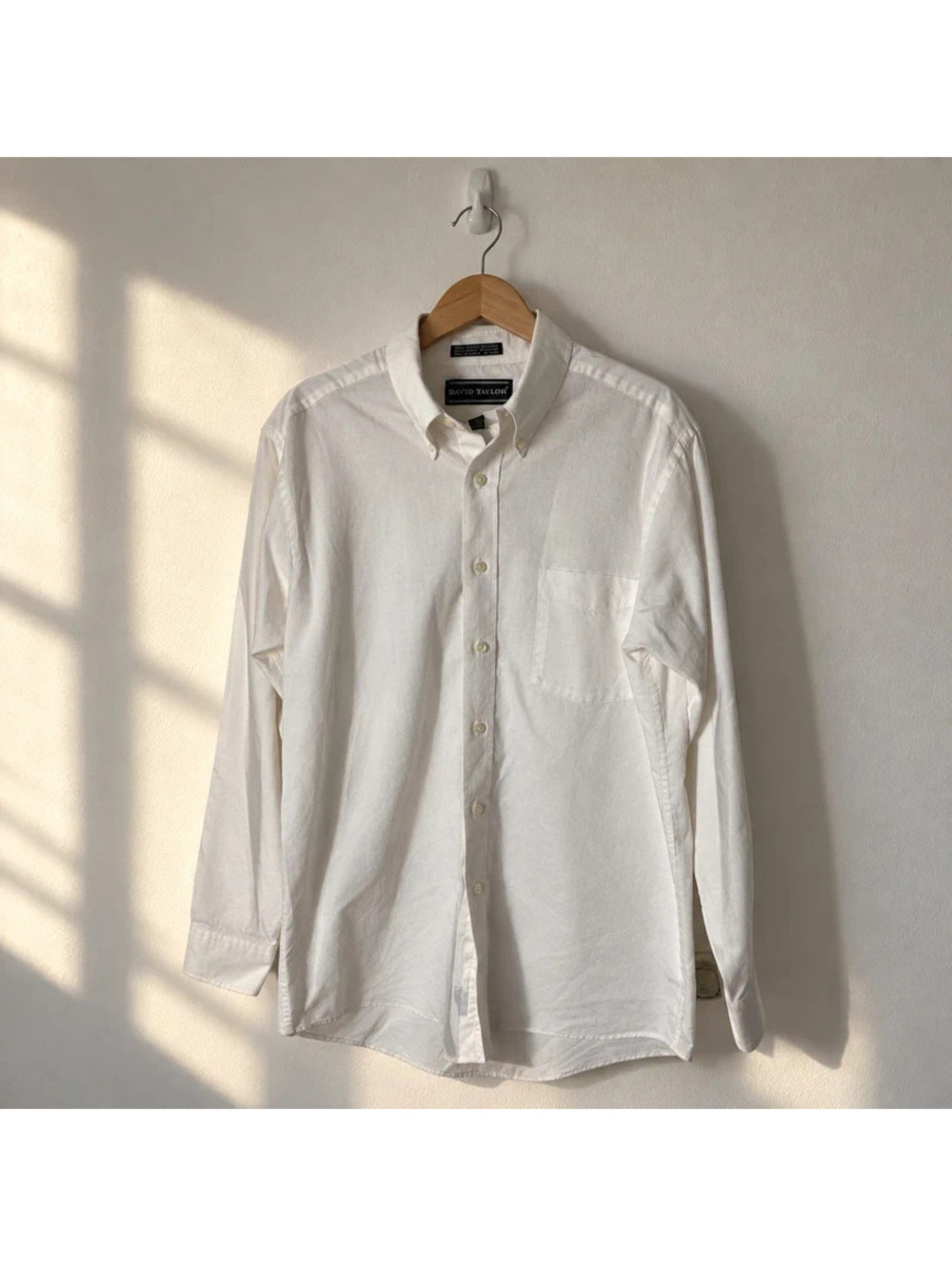 David Taylor Men's White Dress Shirt 15.5 32/33 Long Sleeve Button Down